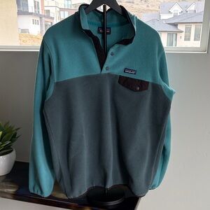 Patagonia Teal and Charcoal Fleece Jacket